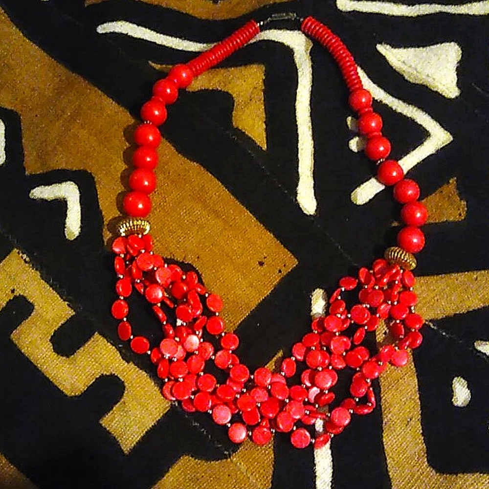 Red Beaded Necklace w/Gold Accents